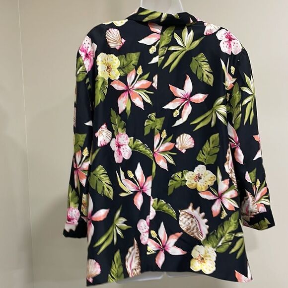 NWOT Silkland Hawaiian Button Down Blouse. Size 1X 18/20 plus 100% silk - Picture 6 of 9